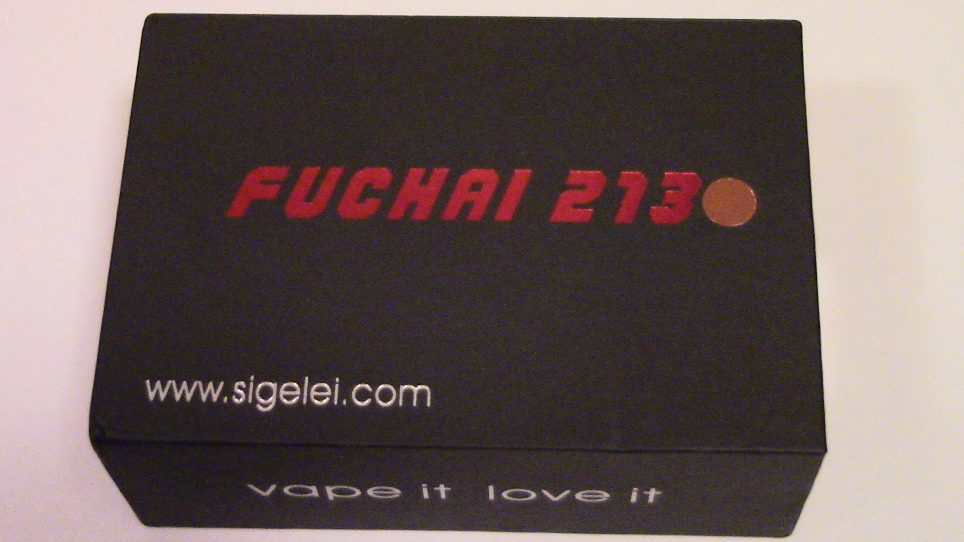 Sigelei Fuchai 213 Review: A Look At The Newly Revised Version | Vapebeat