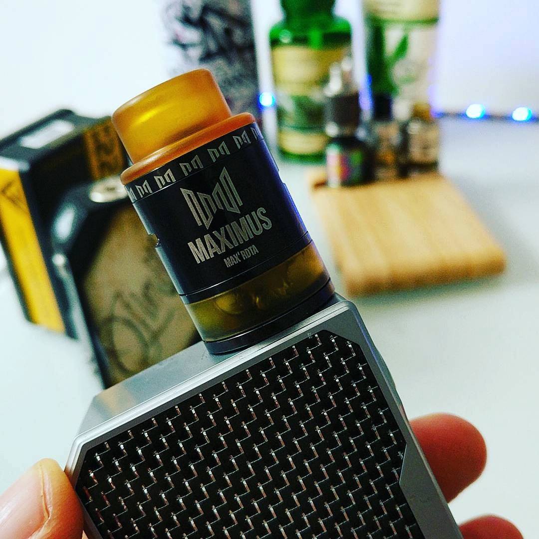 OUMIER Maximus MAX RDTA Review: This RDTA is Freakin’ Epic!