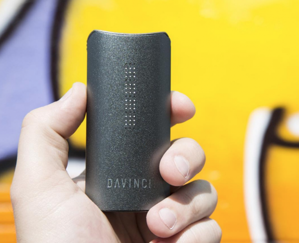 DAVINCI IQ Review: 100% Better Than The Firefly 2 Vaporizer